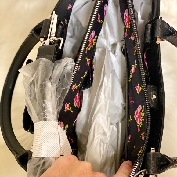 Betsey Johnson Multi Bow Large Tote Crossbody - Picture 9 of 11